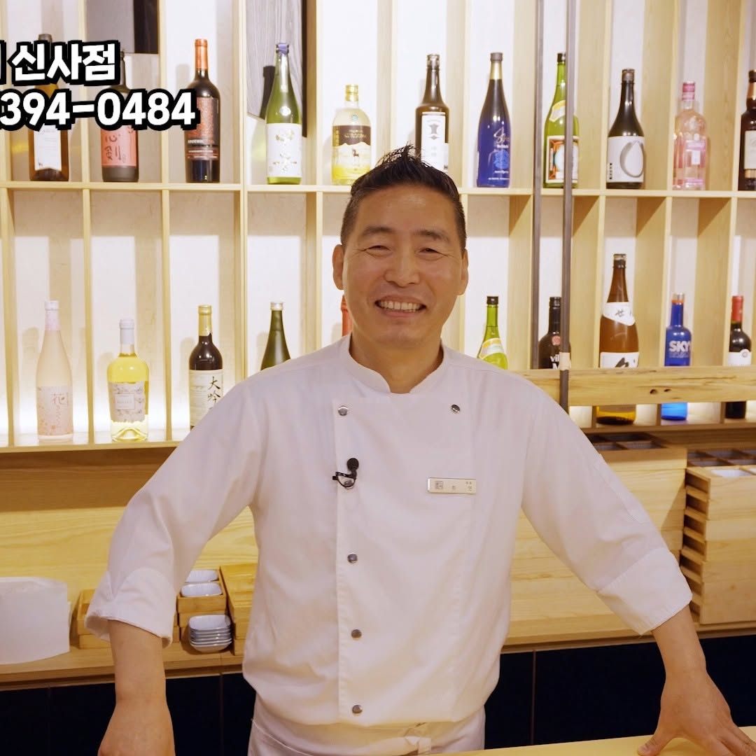 참치아저씨 최연 대표입니다. 저에 있어서 음식은 정성과 감사함, 그리고 섬김입니다.